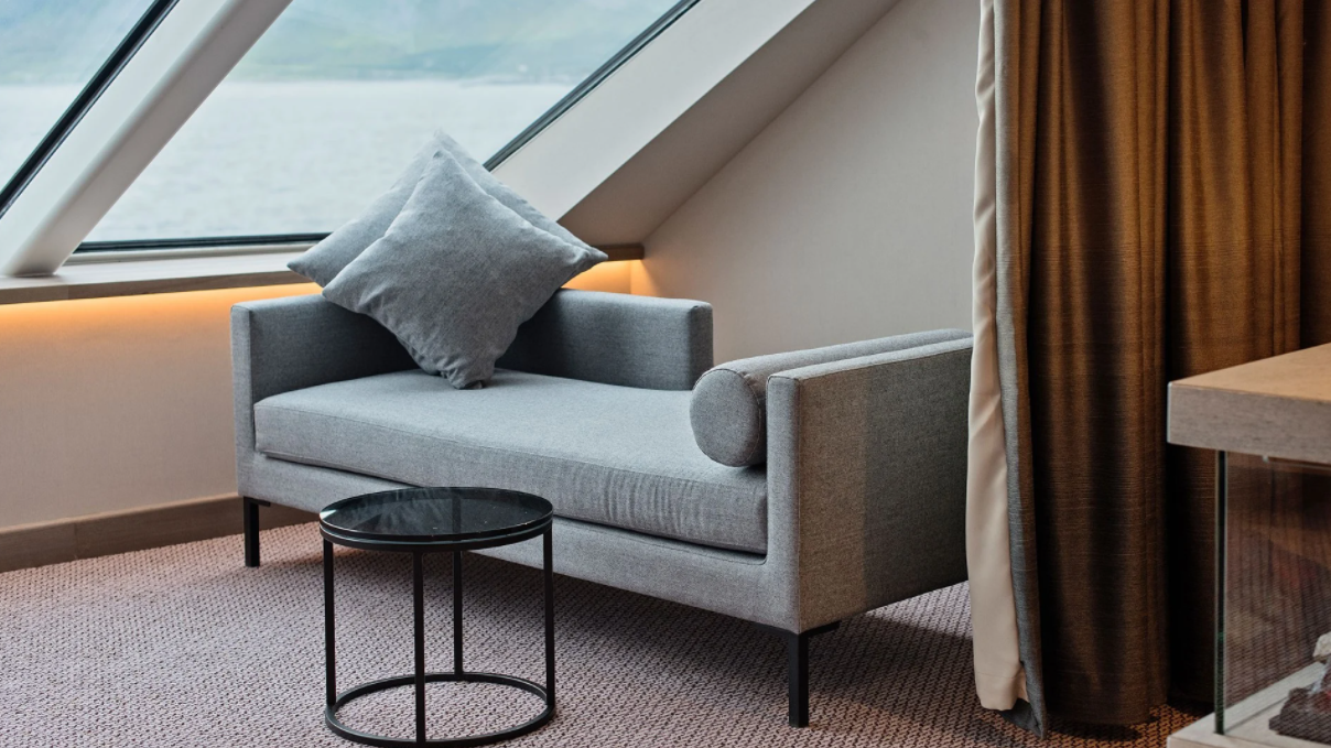 Hurtigruten - MS Fridtjof Nansen - Expedition Suite XL Suite MA 5.png